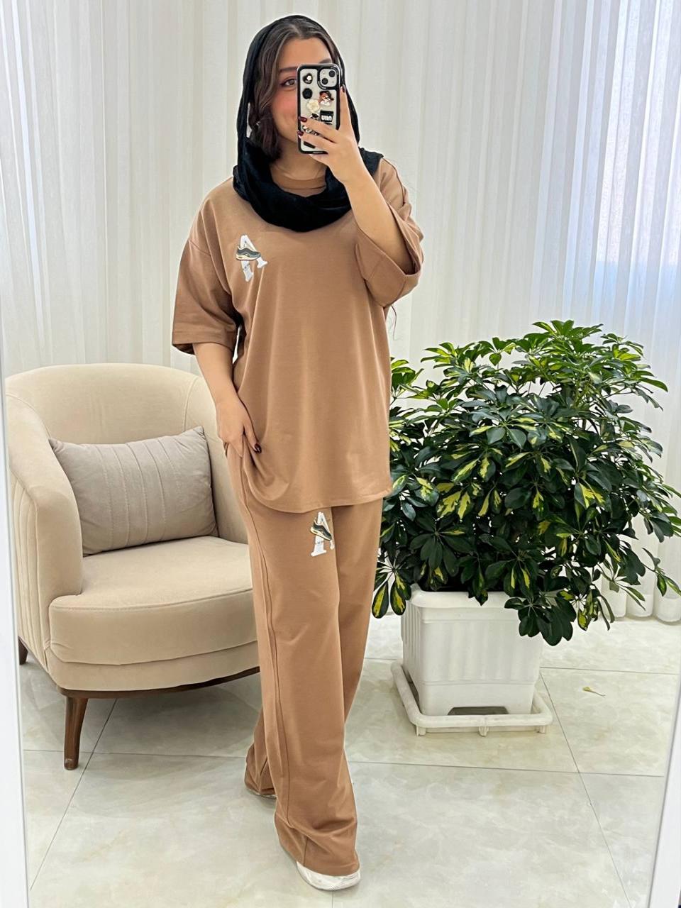 ست زنانه و دخترانه اسپرت بیرونی عیدانه کد ۶۰۴